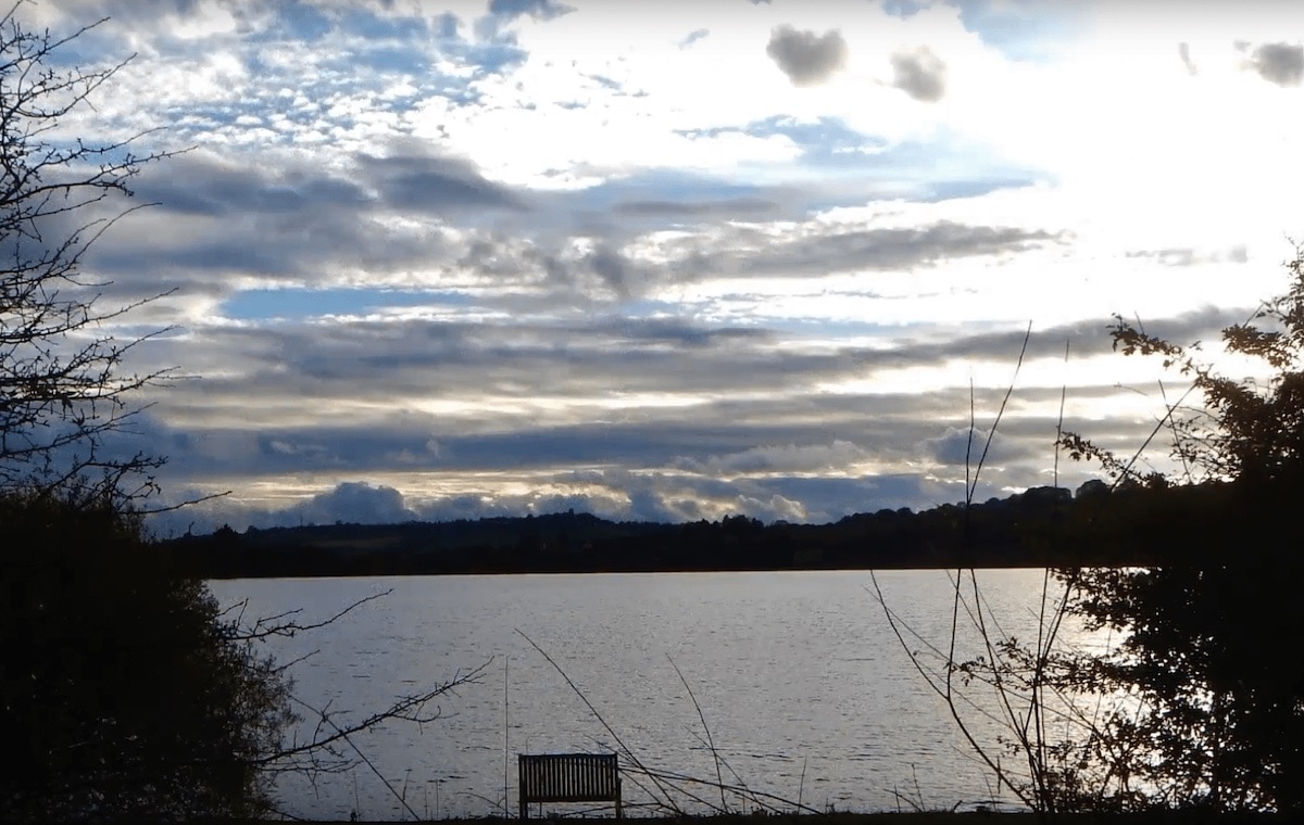 Arnfield Reservoir Peak District walk