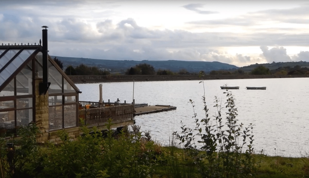 Arnfield fly fishery cafe