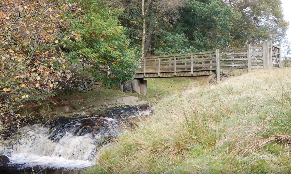 Devils Bridge Peak District walk