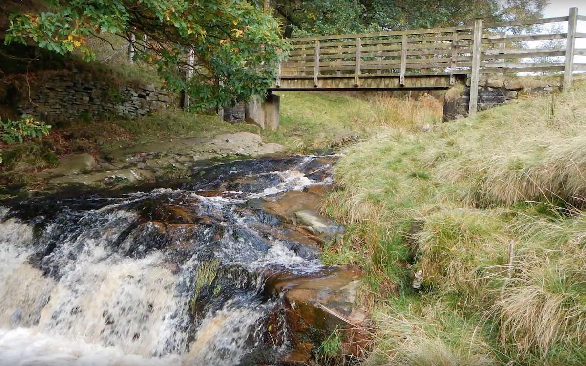 Devils Bridge Peak District walk